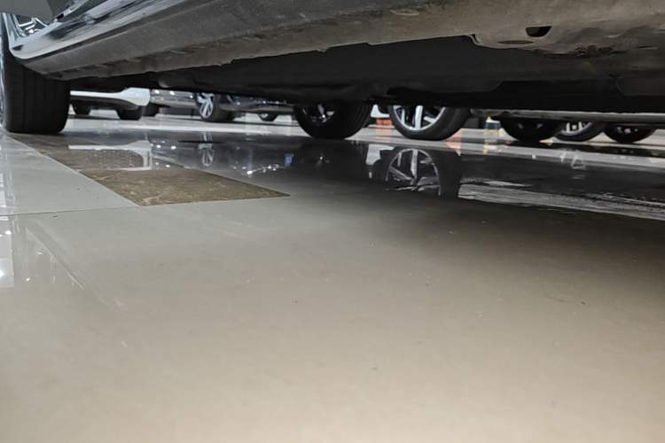 Used Geely Auto Emgrand 2025 4th Generation 1.5L CVT Luxury Version Right Side Sill
