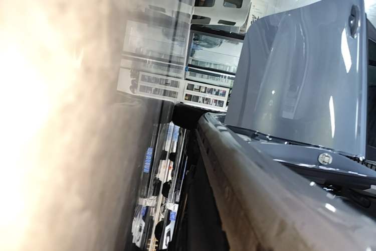 Used Geely Auto Emgrand 2025 4th Generation 1.5L CVT Longteng Edition Right Side Sill