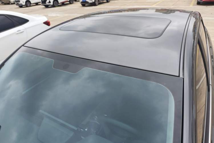 Used Geely Auto Emgrand 2025 4th Generation 1.5L CVT Luxury Version Roof