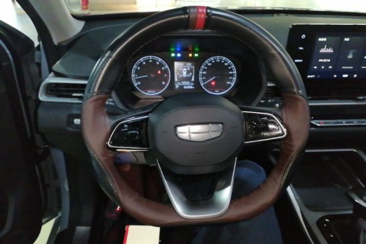 Used Geely Auto Emgrand 2025 4th Generation 1.5L CVT Starry Edition Steering Wheel