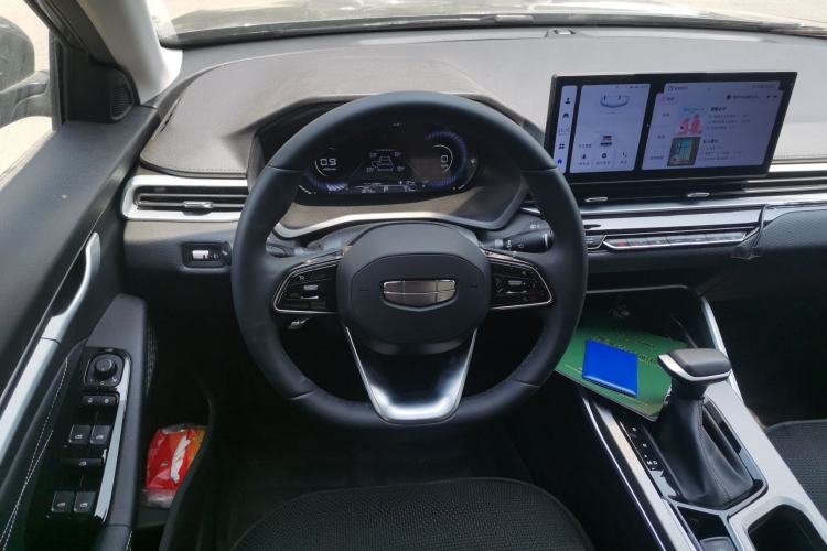 Used Geely Auto Emgrand 2025 4th Generation 1.5L CVT Longteng Edition Steering Wheel