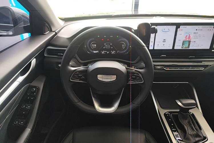 Used Geely Auto Emgrand 2025 4th Generation 1.5L CVT Luxury Version Steering Wheel