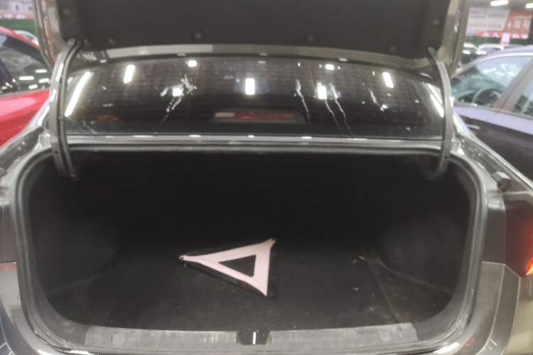 Used Geely Auto Emgrand 2025 4th Generation 1.5L CVT Luxury Version Trunk