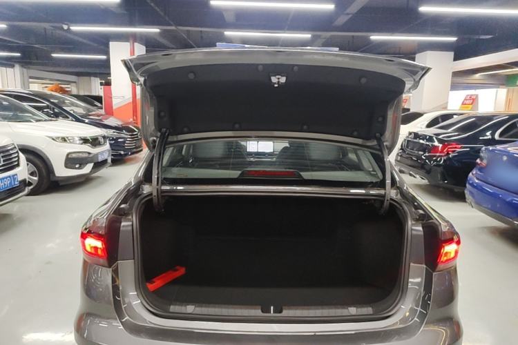 Used Geely Auto Emgrand 2025 4th Generation 1.5L CVT Longteng Edition Trunk