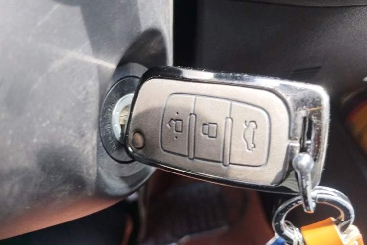 Used Geely Auto Emgrand 2025 4th Generation 1.5L Manual – Dragon Edition Vehicle Key