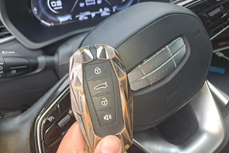 Used Geely Auto Emgrand 2025 4th Generation 1.5L CVT Longteng Edition Vehicle Key