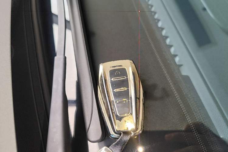 Used Geely Auto Emgrand 2025 4th Generation 1.5L CVT Luxury Version Vehicle Key