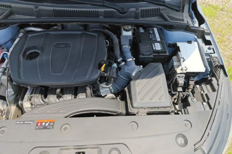 Used Geely Auto Emgrand 2025 4th Generation 1.5L CVT Longteng Edition Engine Bay Left