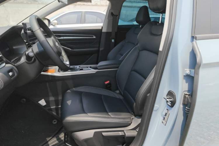 Used Geely Auto Emgrand 2025 4th Generation 1.5L CVT Longteng Edition Left Front Seat