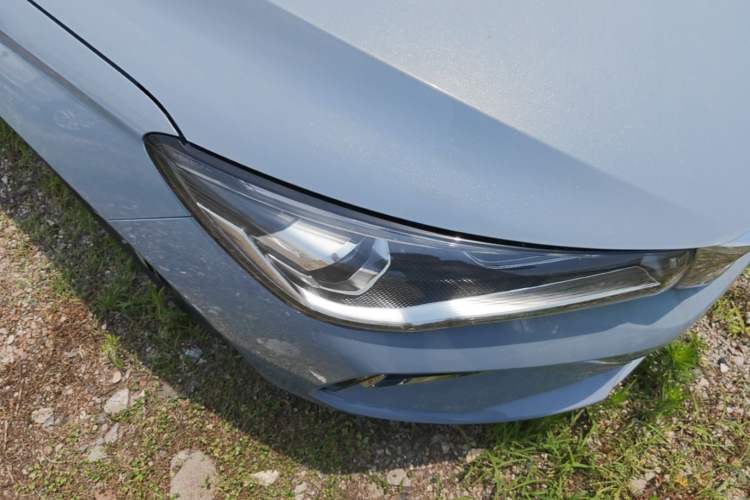 Used Geely Auto Emgrand 2025 4th Generation 1.5L CVT Longteng Edition Right Front Headlight