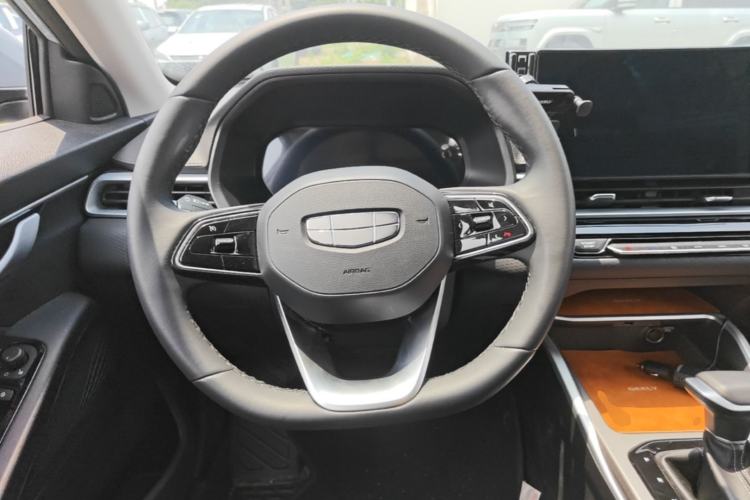 Used Geely Auto Emgrand 2025 4th Generation 1.5L CVT Longteng Edition Steering Wheel