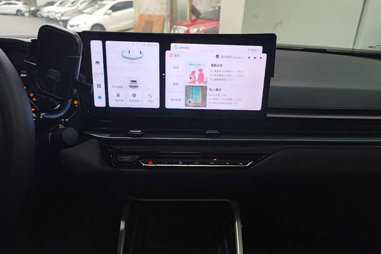 Used Geely Auto Emgrand 2025 4th Generation 1.5L CVT Luxury Version Audio And AC Panel