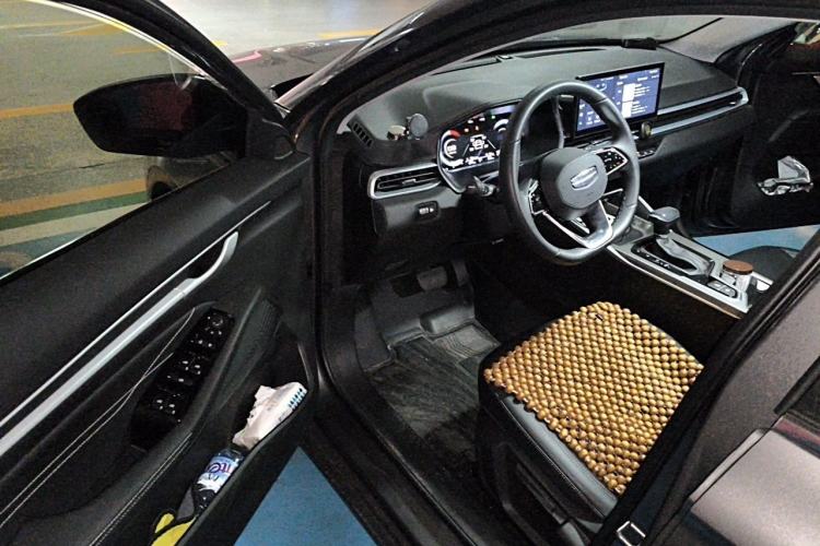 Used Geely Auto Emgrand 2025 4th Generation 1.5L CVT Luxury Version Driver Seat