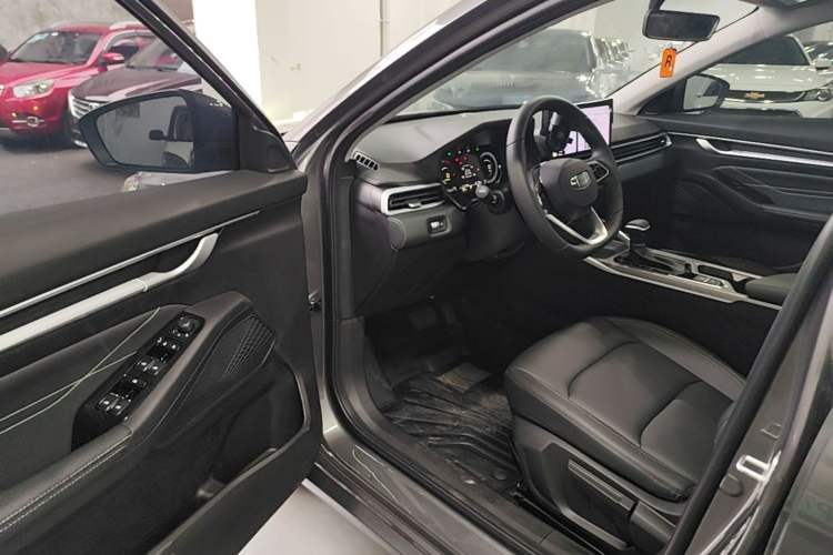 Used Geely Auto Emgrand 2025 4th Generation 1.5L CVT Luxury Version Driver Seat