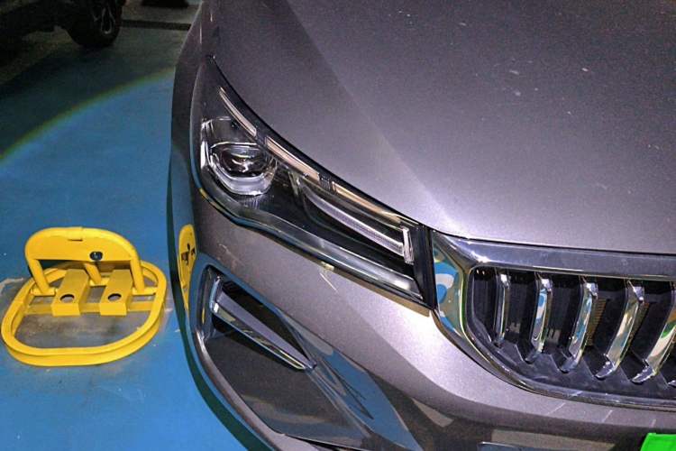Used Geely Auto Emgrand 2025 4th Generation 1.5L CVT Luxury Version Right Front Headlight