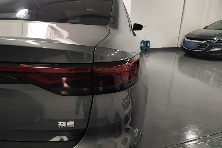 Used Geely Auto Emgrand 2025 4th Generation 1.5L CVT Luxury Version Right Rear Taillight