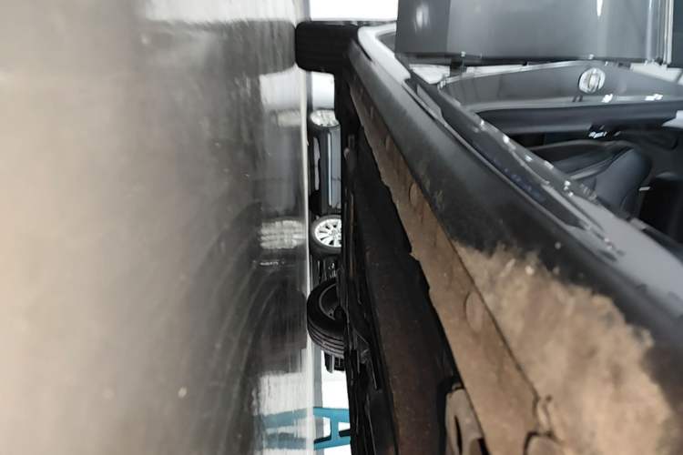 Used Geely Auto Emgrand 2025 4th Generation 1.5L CVT Luxury Version Right Side Sill