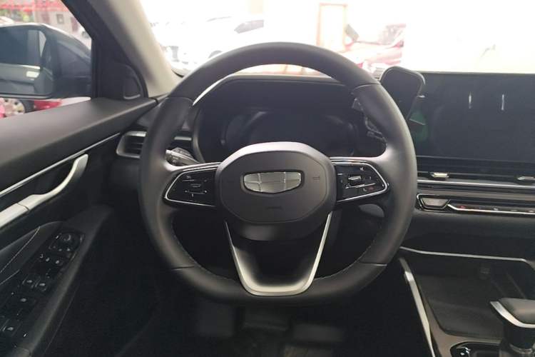 Used Geely Auto Emgrand 2025 4th Generation 1.5L CVT Luxury Version Steering Wheel