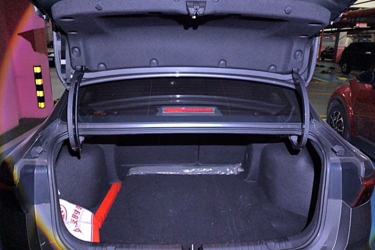 Used Geely Auto Emgrand 2025 4th Generation 1.5L CVT Luxury Version Trunk