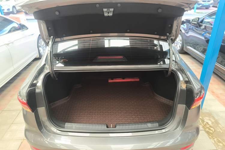 Used Geely Auto Emgrand 2025 4th Generation 1.5L CVT Longteng Edition Trunk