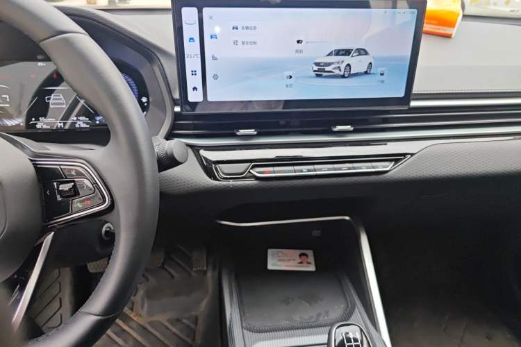 Used Geely Auto Emgrand 2025 4th Generation 1.5L Manual – Dragon Edition Audio And AC Panel