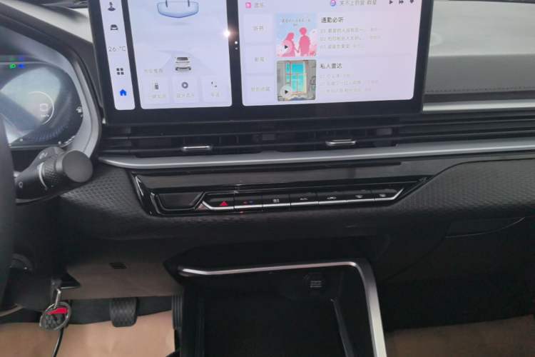 Used Geely Auto Emgrand 2025 4th Generation 1.5L Manual – Dragon Edition Audio And AC Panel
