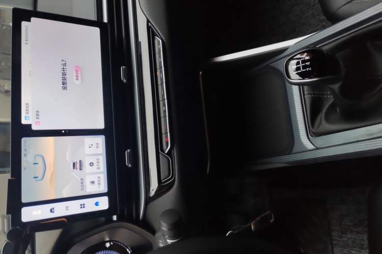 Used Geely Auto Emgrand 2025 4th Generation 1.5L Manual – Dragon Edition Audio And AC Panel