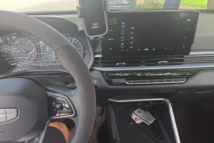 Used Geely Auto Emgrand 2025 4th Generation 1.5L Manual - Starry Edition Audio And AC Panel