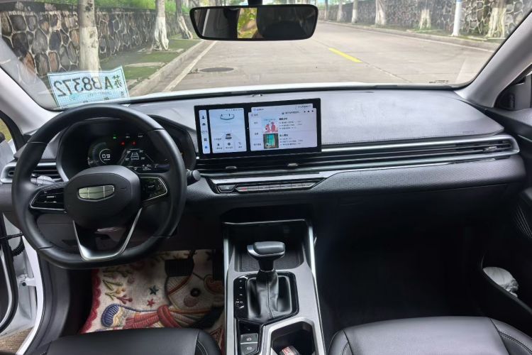 Used Geely Auto Emgrand 2025 4th Generation 1.5L CVT Longteng Edition Audio And AC Panel