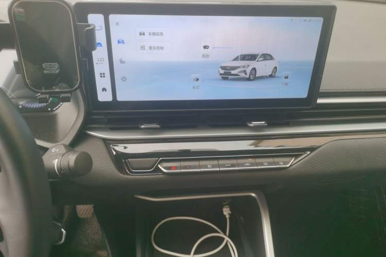 Used Geely Auto Emgrand 2025 4th Generation 1.5L Manual – Dragon Edition Audio And AC Panel
