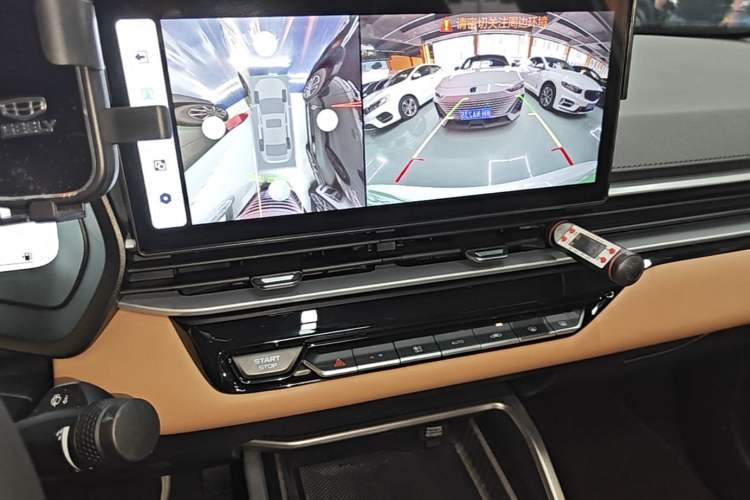 Used Geely Auto Emgrand 2025 4th Generation 1.5L CVT Flagship Version Audio And AC Panel