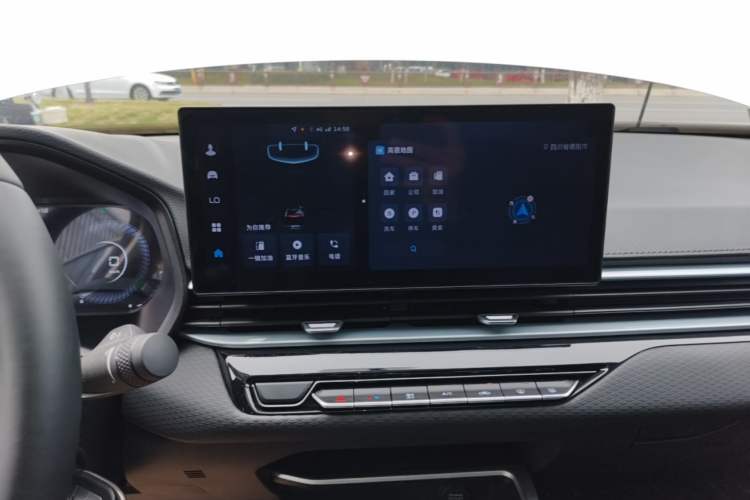Used Geely Auto Emgrand 2025 4th Generation 1.5L Manual – Dragon Edition Audio And AC Panel