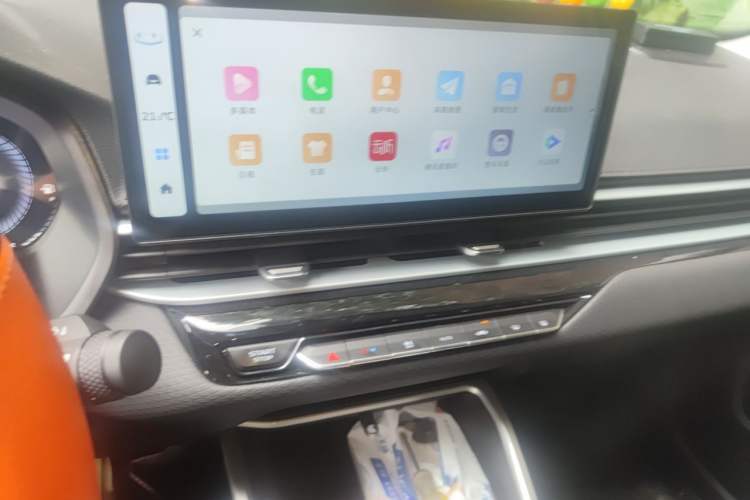 Used Geely Auto Emgrand 2025 4th Generation 1.5L CVT Longteng Edition Audio And AC Panel