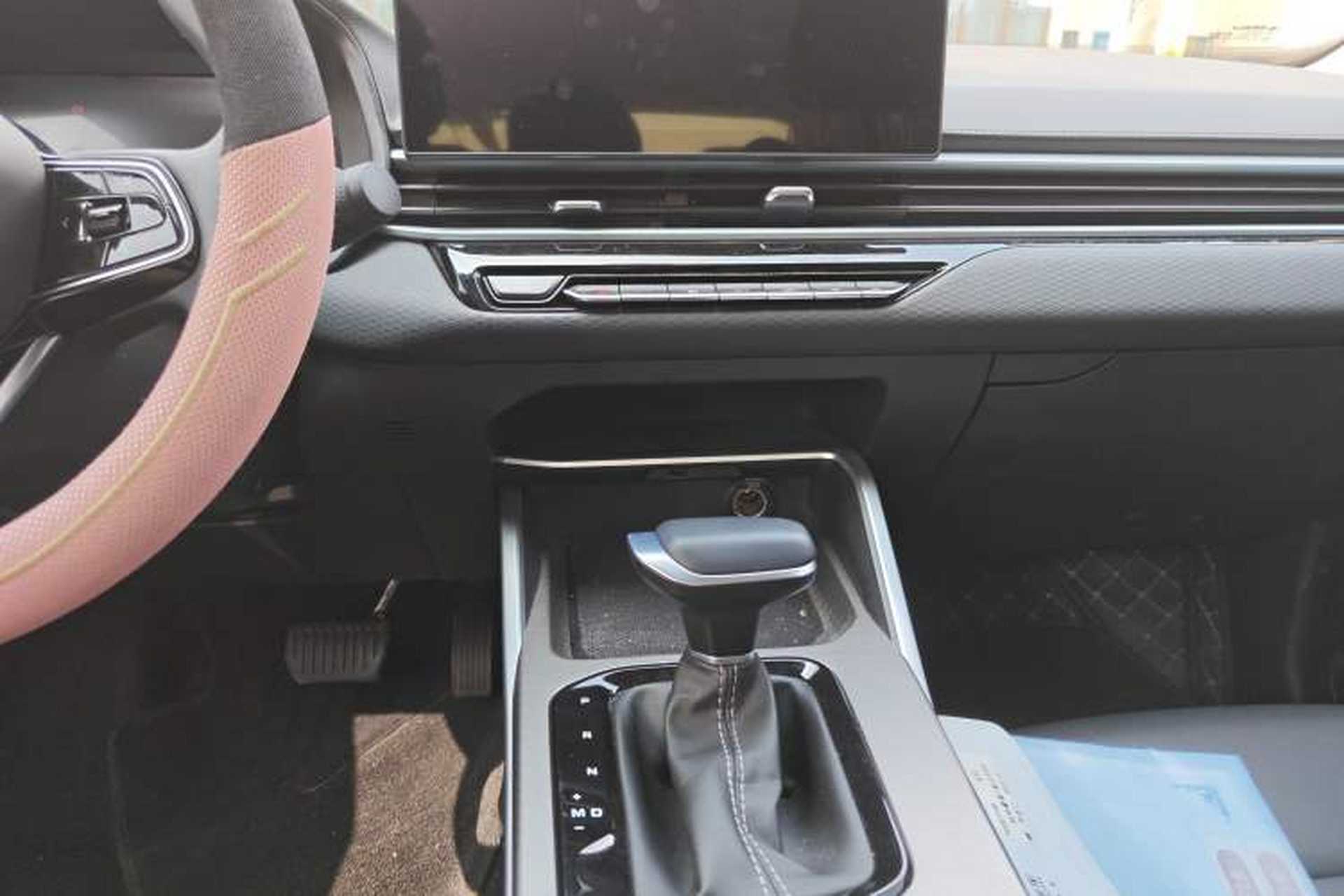 Used Geely Auto Emgrand 2025 4th Generation 1.5L CVT Longteng Edition Audio And AC Panel