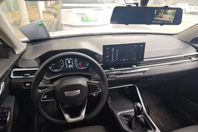 Used Geely Auto Emgrand 2025 4th Generation 1.5L Manual - Starry Edition Center Console
