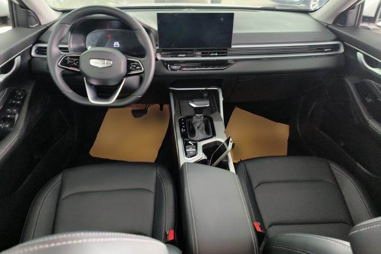 Used Geely Auto Emgrand 2025 4th Generation 1.5L CVT Luxury Version Center Console
