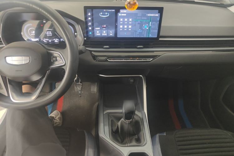 Used Geely Auto Emgrand 2025 4th Generation 1.5L Manual – Dragon Edition Center Console