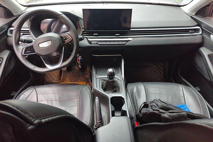 Used Geely Auto Emgrand 2025 4th Generation 1.5L Manual – Dragon Edition Center Console