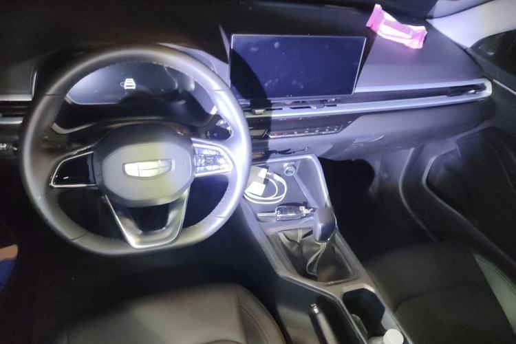 Used Geely Auto Emgrand 2025 4th Generation 1.5L Manual - Starry Edition Center Console