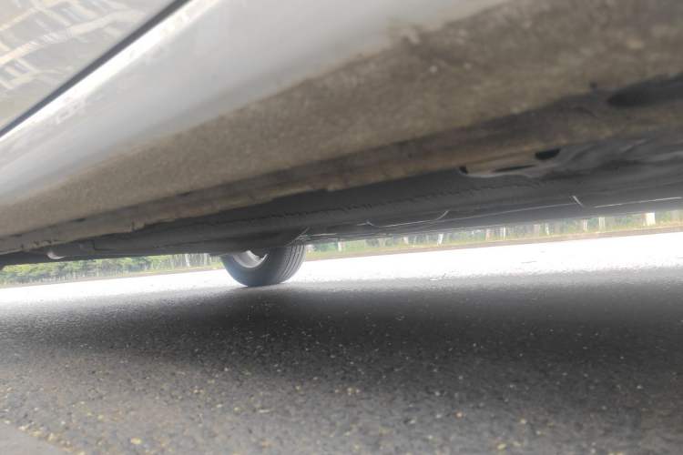 Used Geely Auto Emgrand 2025 4th Generation 1.5L Manual – Dragon Edition Chassis Front Right
