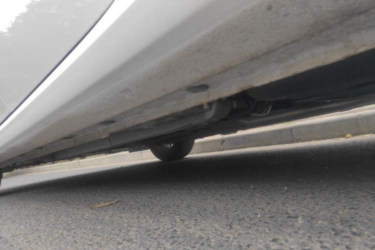 Used Geely Auto Emgrand 2025 4th Generation 1.5L Manual – Dragon Edition Chassis Rear Left
