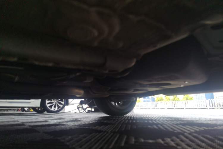 Used Geely Auto Emgrand 2025 4th Generation 1.5L CVT Longteng Edition Chassis Rear Left