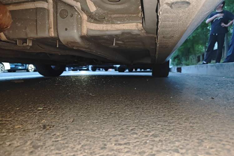 Used Geely Auto Emgrand 2025 4th Generation 1.5L CVT Longteng Edition Chassis Rear Right