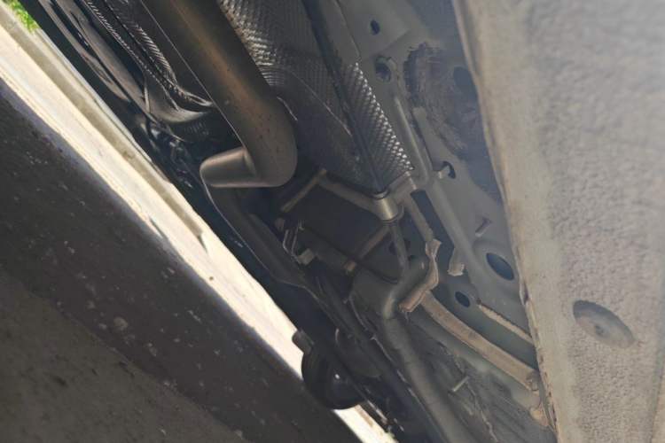 Used Geely Auto Emgrand 2025 4th Generation 1.5L Manual – Dragon Edition Chassis Rear Right