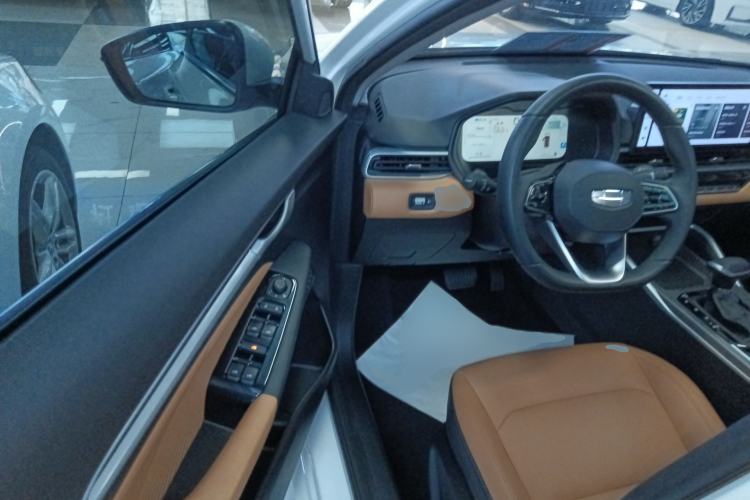 Used Geely Auto Emgrand 2025 4th Generation 1.5L CVT Flagship Version Driver Seat