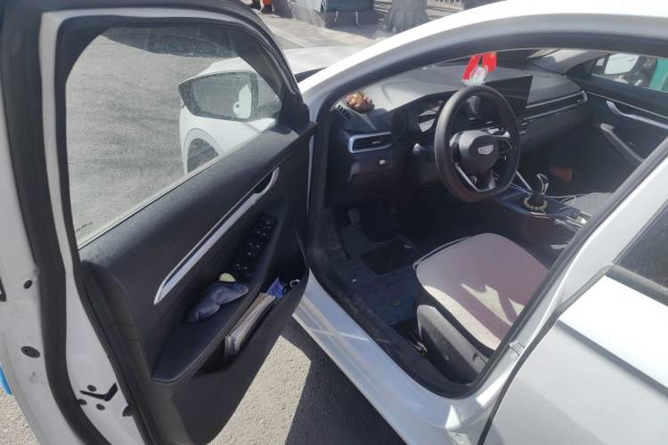 Used Geely Auto Emgrand 2025 4th Generation 1.5L Manual - Starry Edition Driver Seat