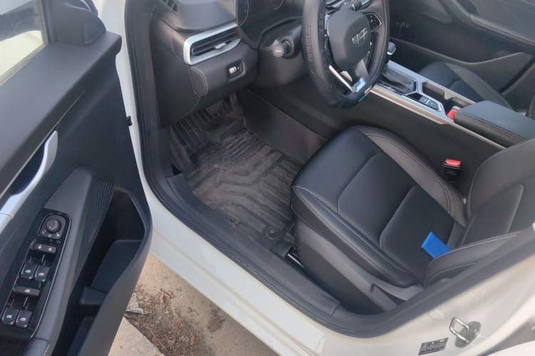 Used Geely Auto Emgrand 2025 4th Generation 1.5L CVT Starry Edition Driver Seat