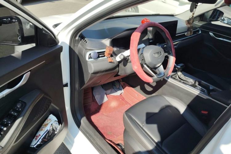 Used Geely Auto Emgrand 2025 4th Generation 1.5L CVT Starry Edition Driver Seat