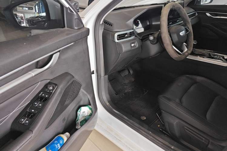 Used Geely Auto Emgrand 2025 4th Generation 1.5L CVT Longteng Edition Driver Seat