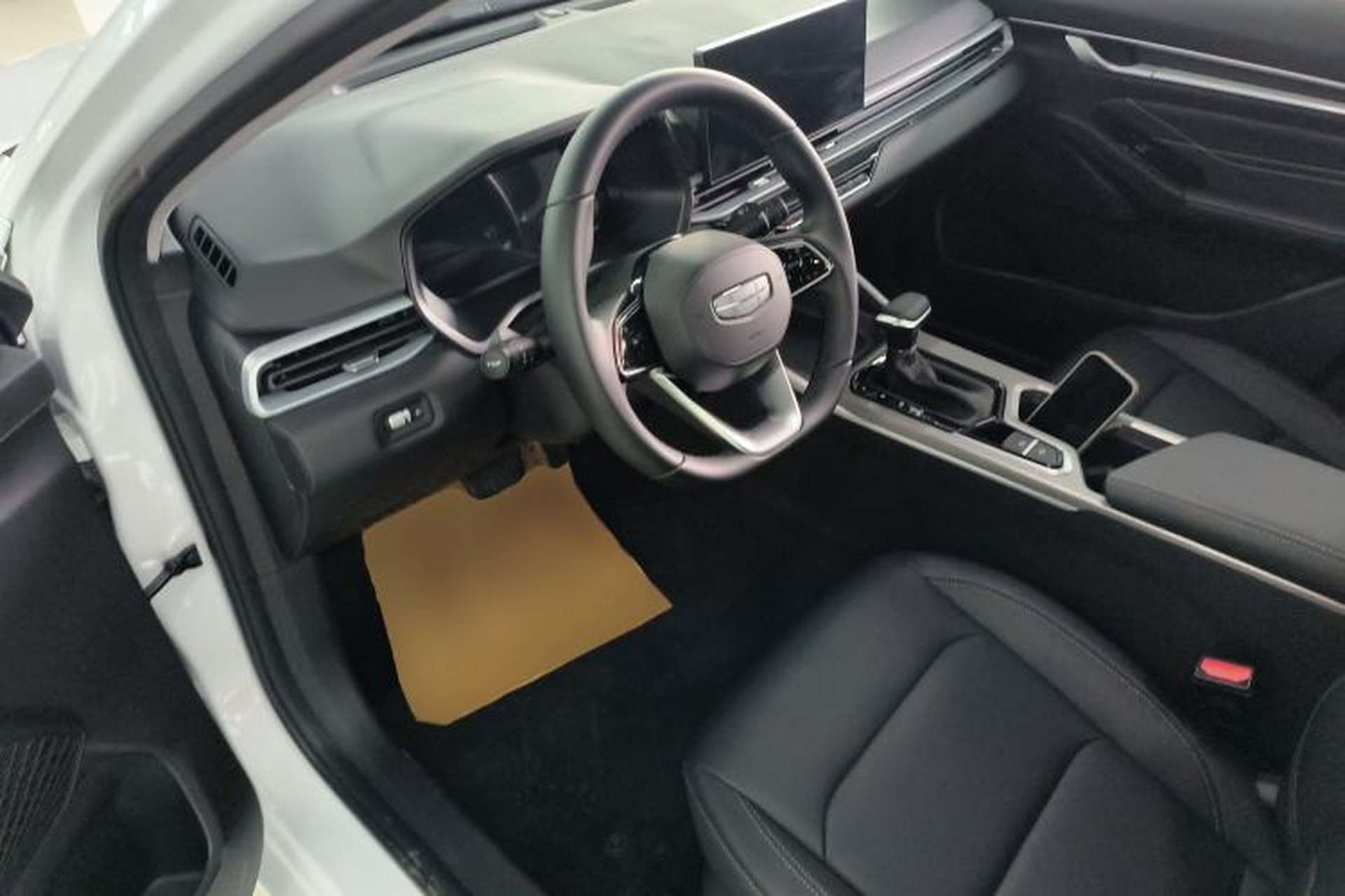 Used Geely Auto Emgrand 2025 4th Generation 1.5L CVT Luxury Version Driver Seat